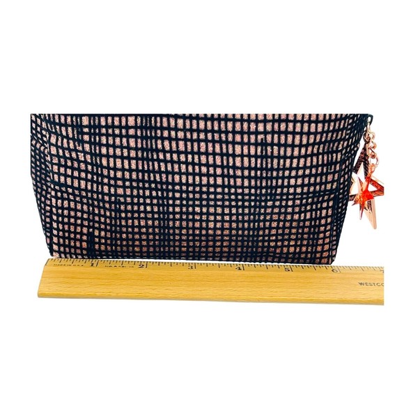 MAC COSMETICS Blush Purple Black Velvet Makeup Cosmetics Travel Bag HTF - Picture 9 of 10